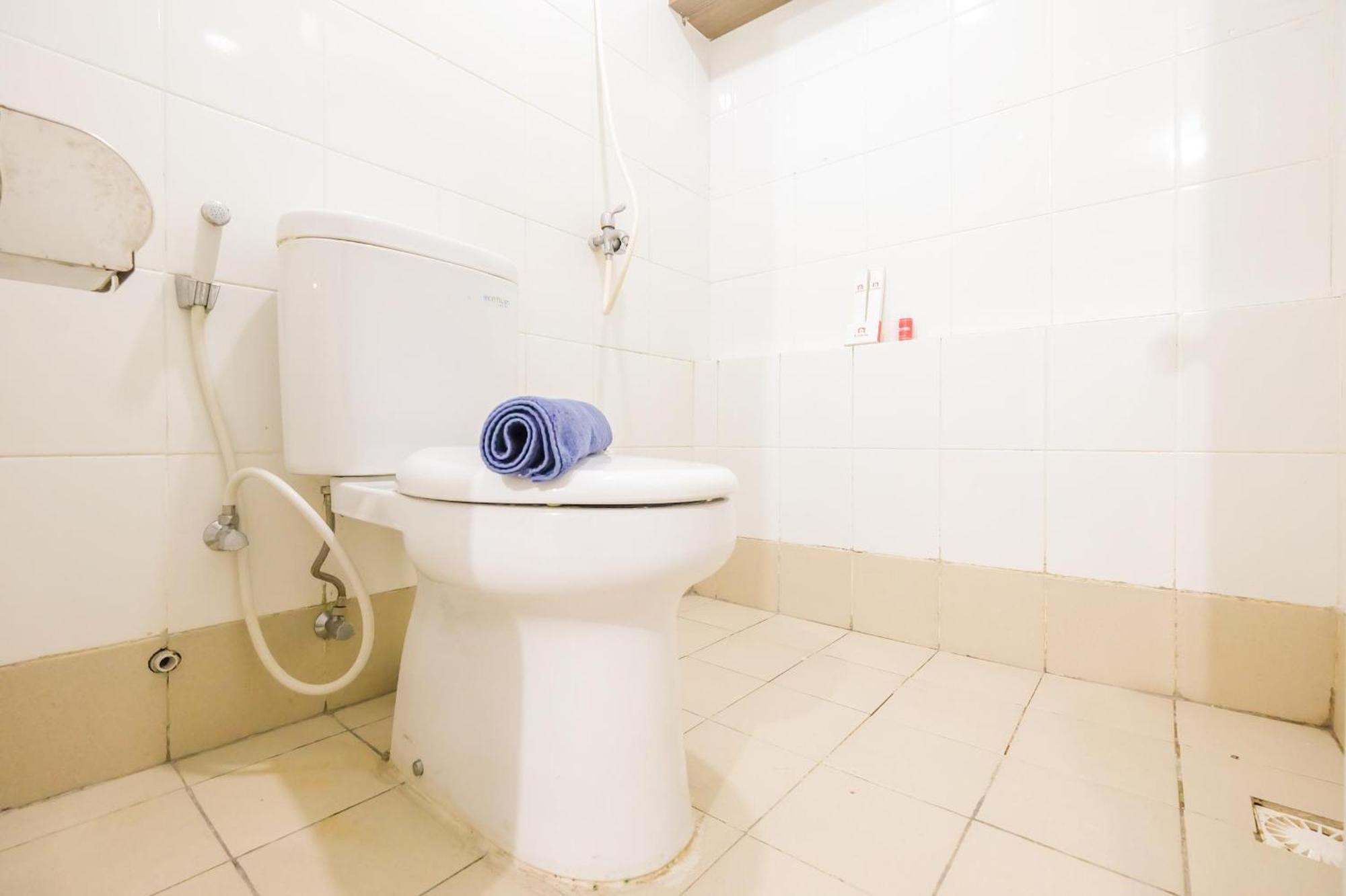 View 2br At Bassura By Travelio Apartemen